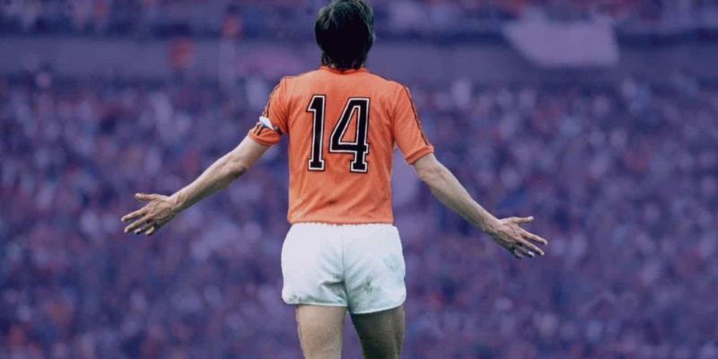 Tiểu sử Johan Cruyff về sự nghiệp tại CLB